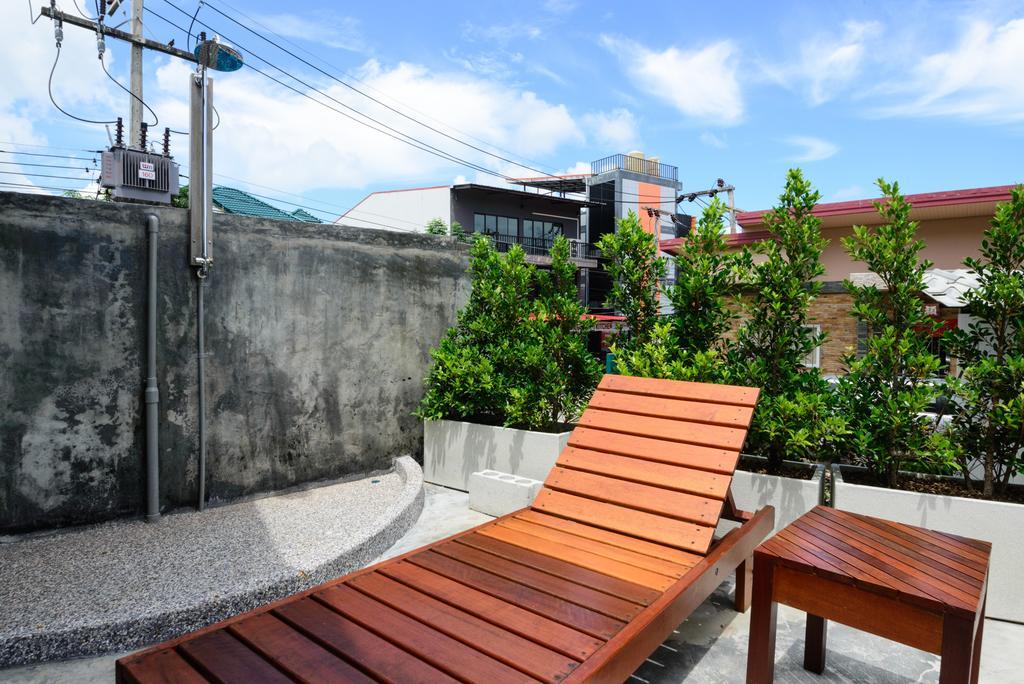 Ocean12 Chic Hotel Phuket Esterno foto